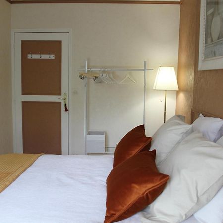 Chambres A La Maison Hermitage Aincourt Buitenkant foto