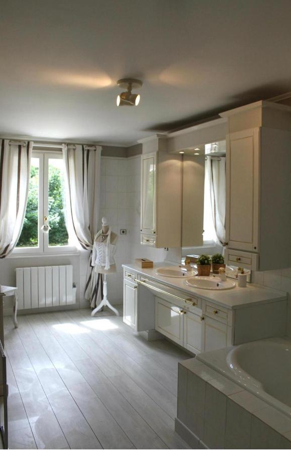 Chambres A La Maison Hermitage Aincourt Buitenkant foto