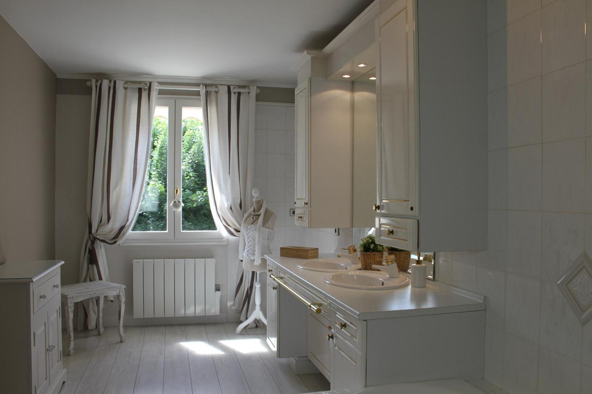 Chambres A La Maison Hermitage Aincourt Buitenkant foto